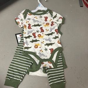 3-6 months boy green sets